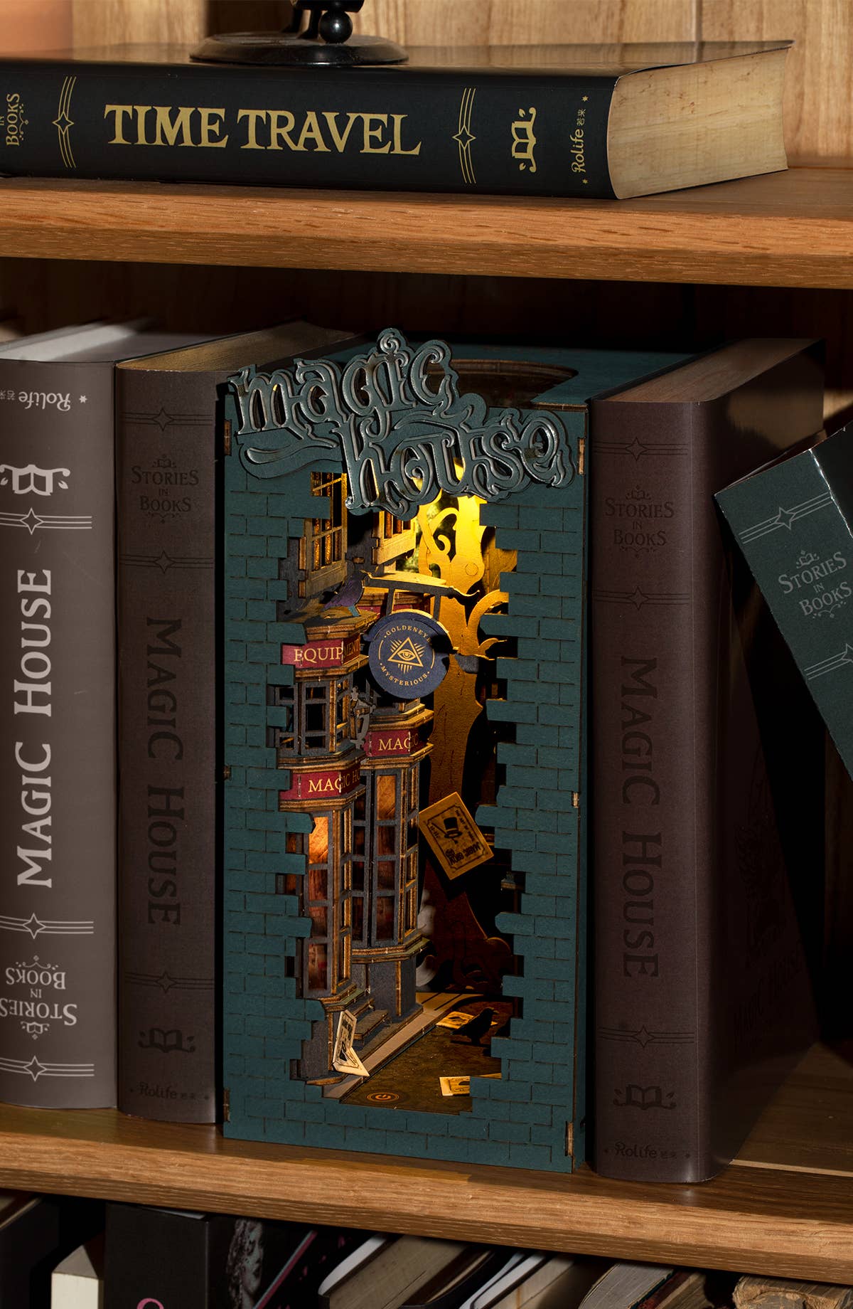 Book Nook Kit: Magic House
