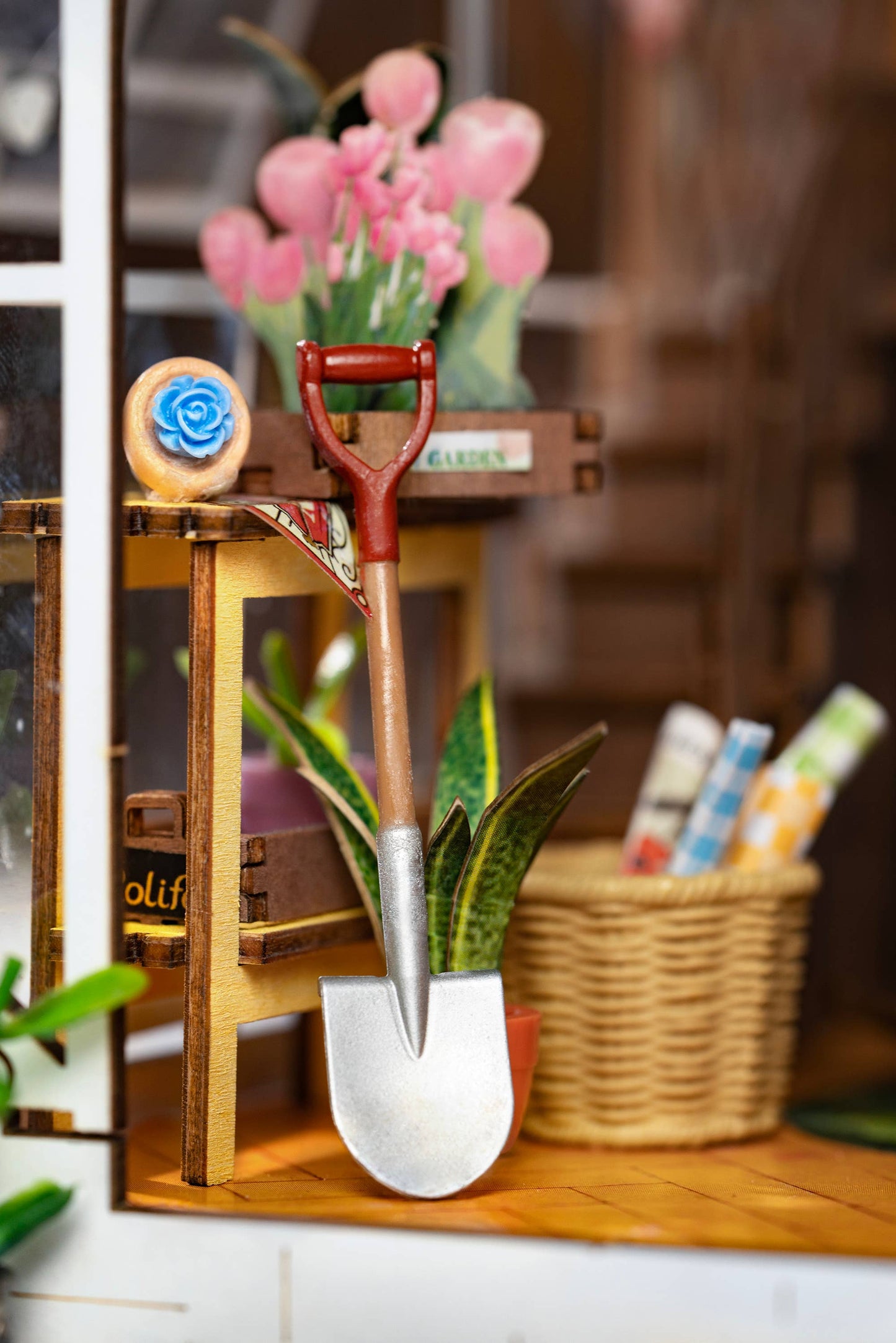 Book Nook Kit: Garden House