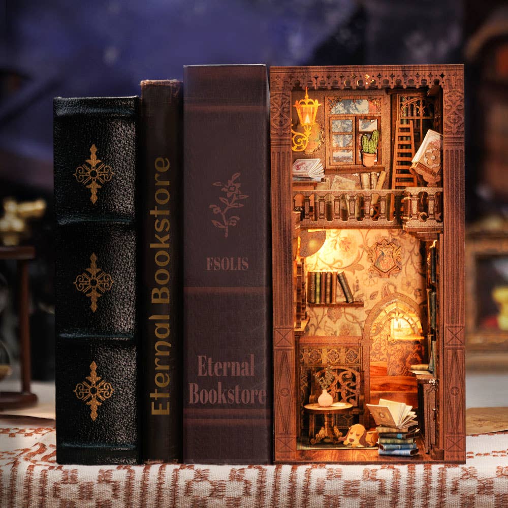 Book Nook Kit: Eternal Bookstore